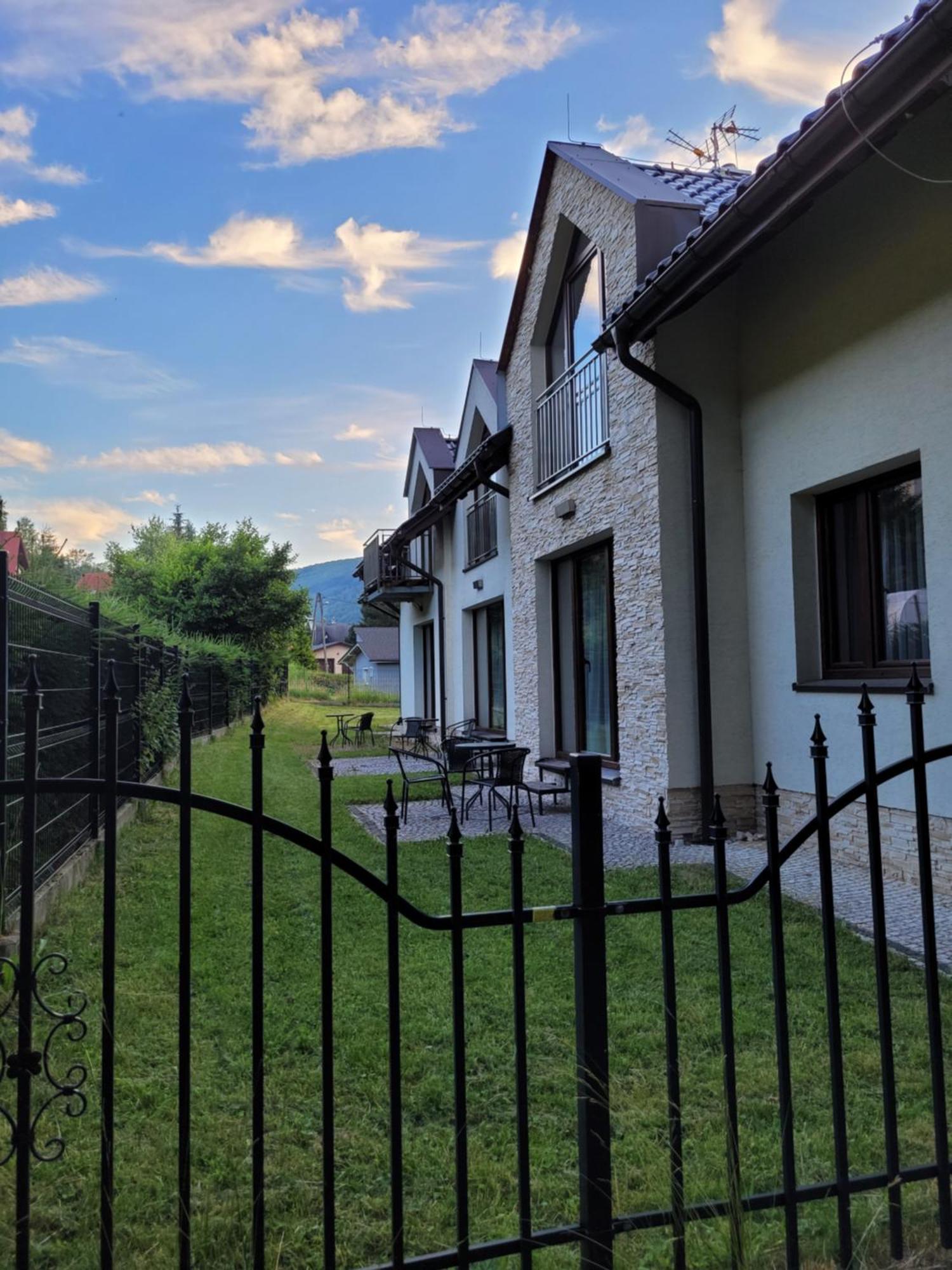 Apartamenty Pod Skrzycznem Szczyrk Exteriör bild